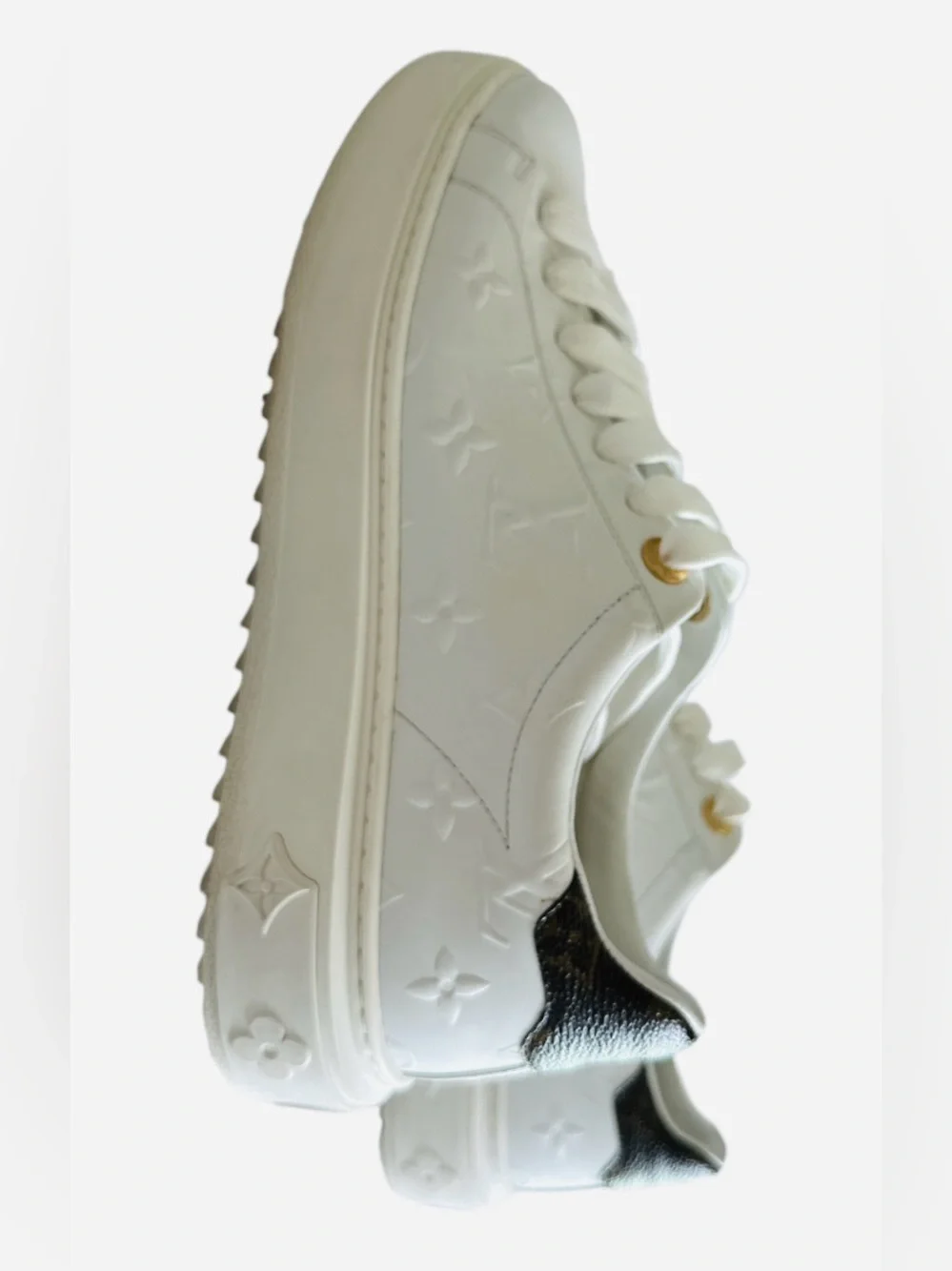 LOUIS VUITTON Women’s Lambskin Embossed Monogram Time Out Sneakers 38 White
